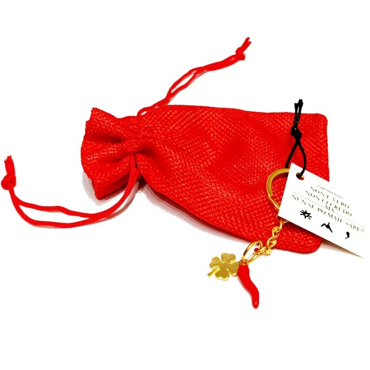 Bijou portachiave con cornetto rosso quadrifoglio color oro.