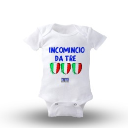 Body personalizzato con la scritta incomincio da tre