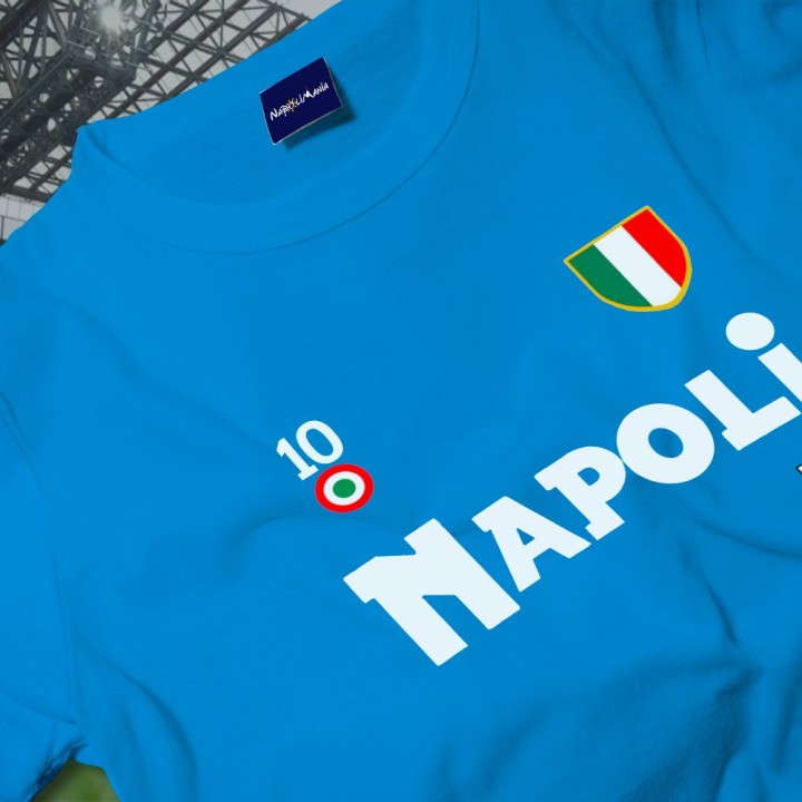 Maglietta Napoli Vintage, la maglia scudettata del Napoli numero 10 sulla schiena