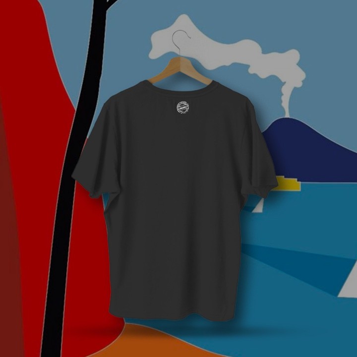 T-shirt con disegno Vesuvio e monte Fuji