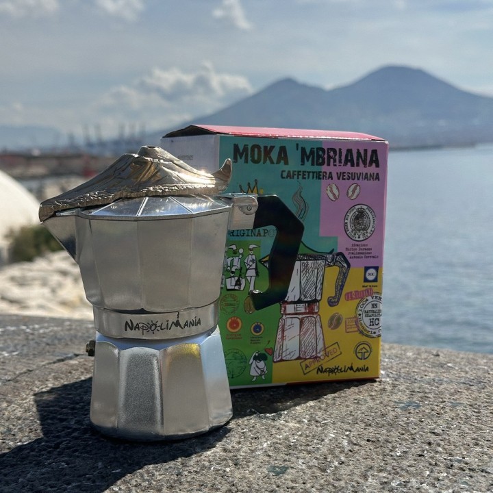 Macchinetta caffè, Moka limited in bronzo napolimania, la moka con il coperchio a forma di Vesuvio