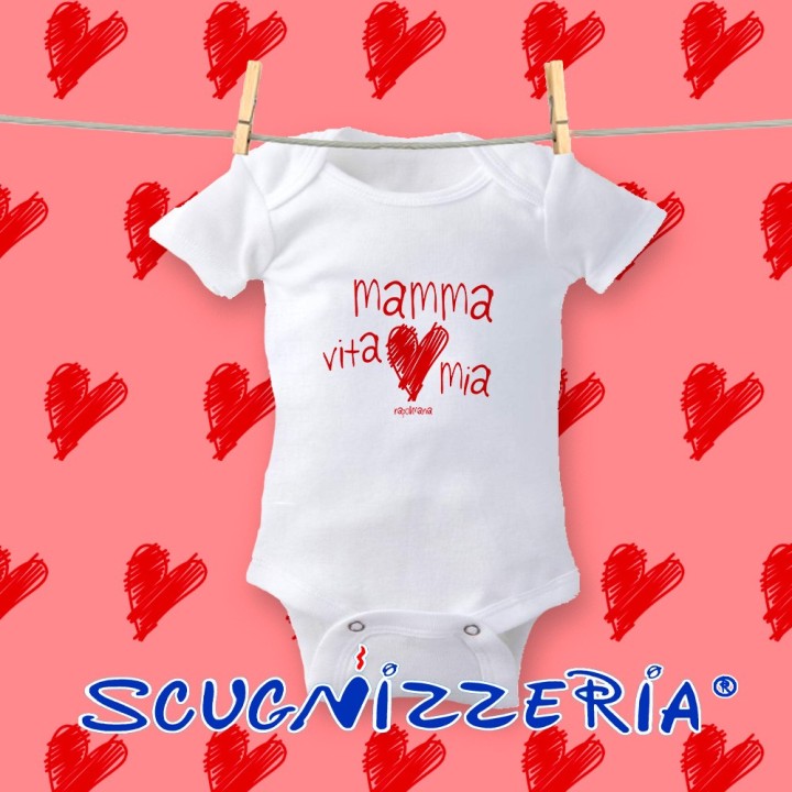 Body neonato Napolimania “Mamma vita mia” con cuore rosso